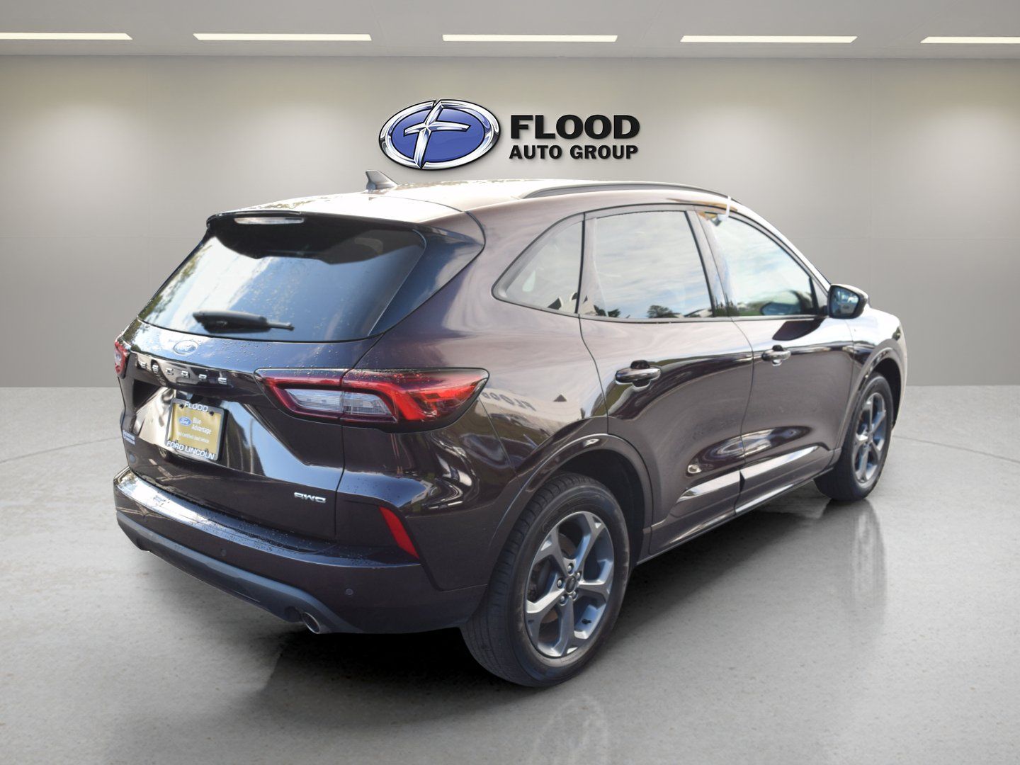 Used 2023 Ford Escape ST-Line Select w/ Tech Pack #1 AWD/4WD image 4
