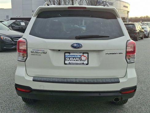 Used 2018 Subaru Forester 2.5i Touring image 5