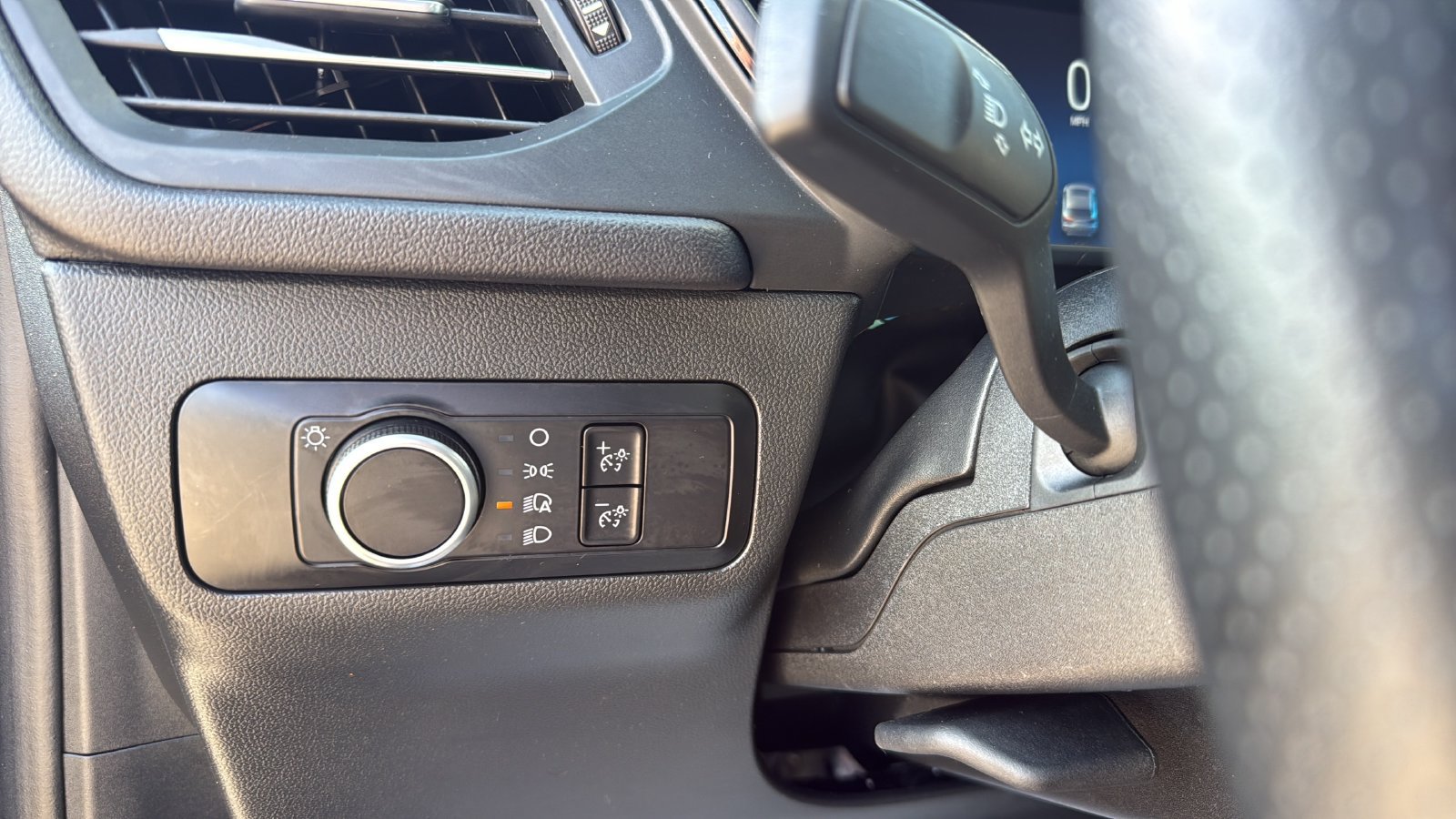 Used 2025 Ford Escape ST-Line FWD image 17