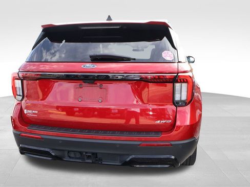 Certified 2025 Ford Explorer ST-Line image 17