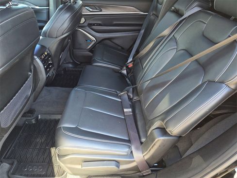 Used 2021 Jeep Grand Cherokee L Overland image 15