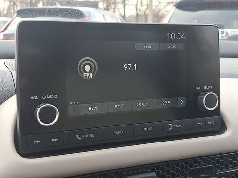 Used 2025 Honda HR-V LX image 17