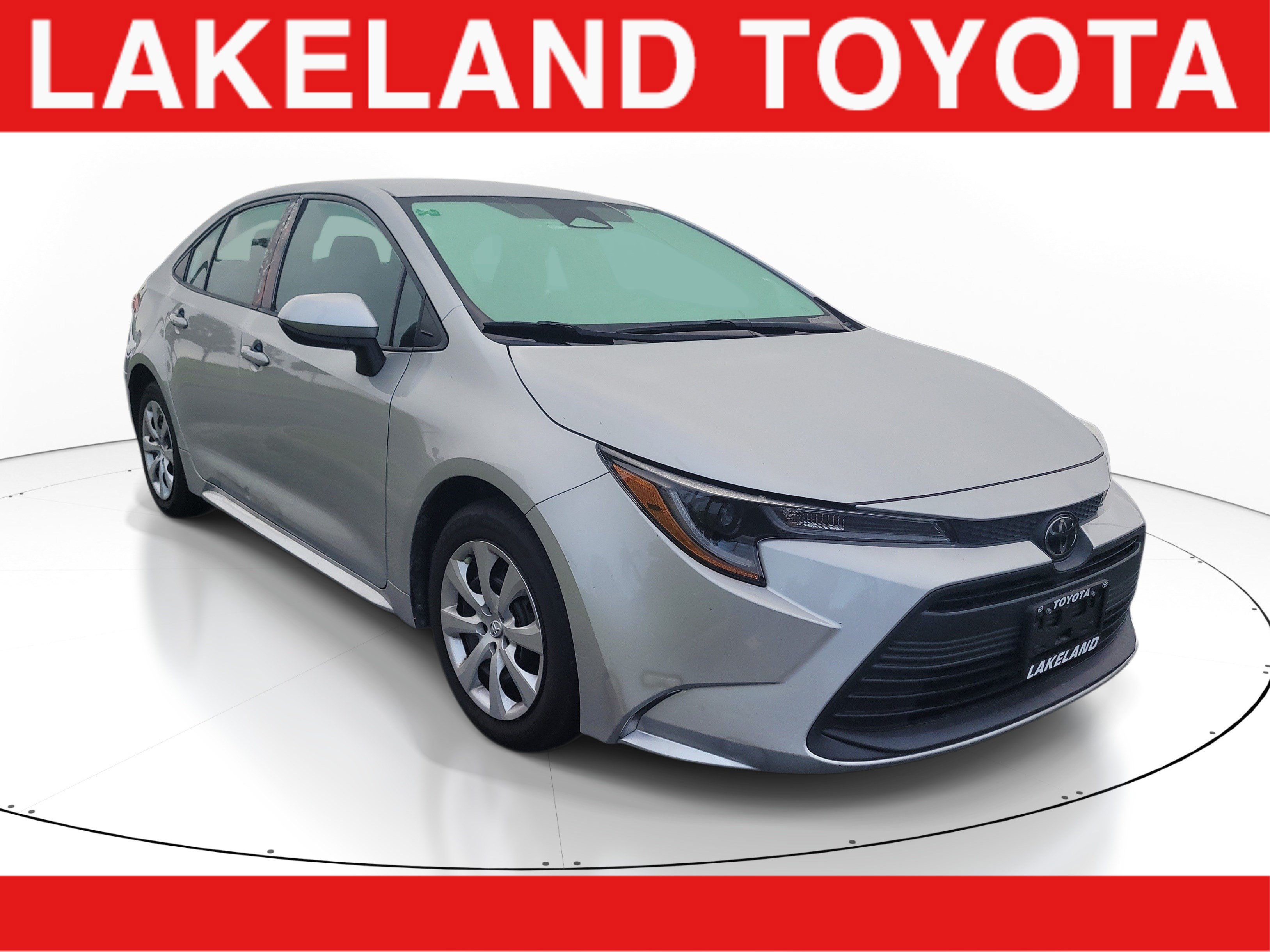 Used 2024 Toyota Corolla LE FWD image 1