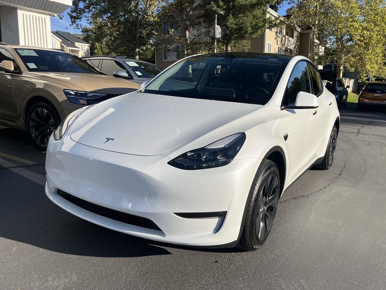 Used 2024 Tesla Model Y Long Range AWD/4WD image 13