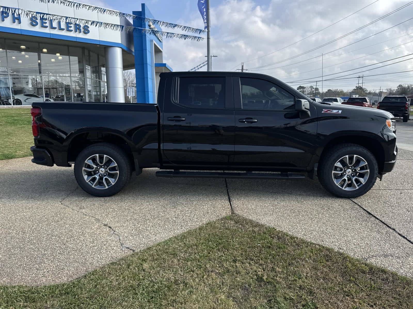 New 2026 Chevrolet Silverado 1500 RST w/ Z71 Off-Road Package AWD/4WD image 6