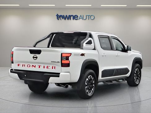 Used 2023 Nissan Frontier 4x4 Crew Cab image 8