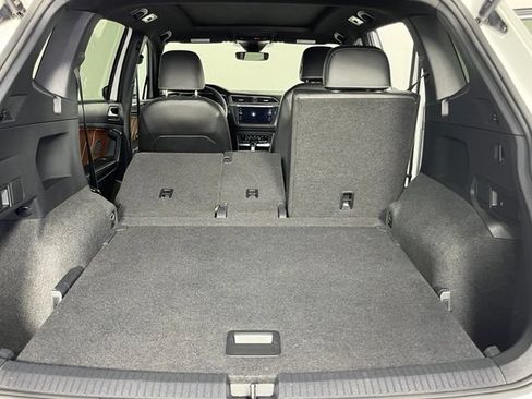 Used 2023 Volkswagen Tiguan SEL R-Line AWD/4WD image 29