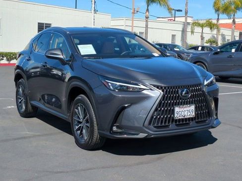 Used 2024 Lexus NX 250 FWD image 3