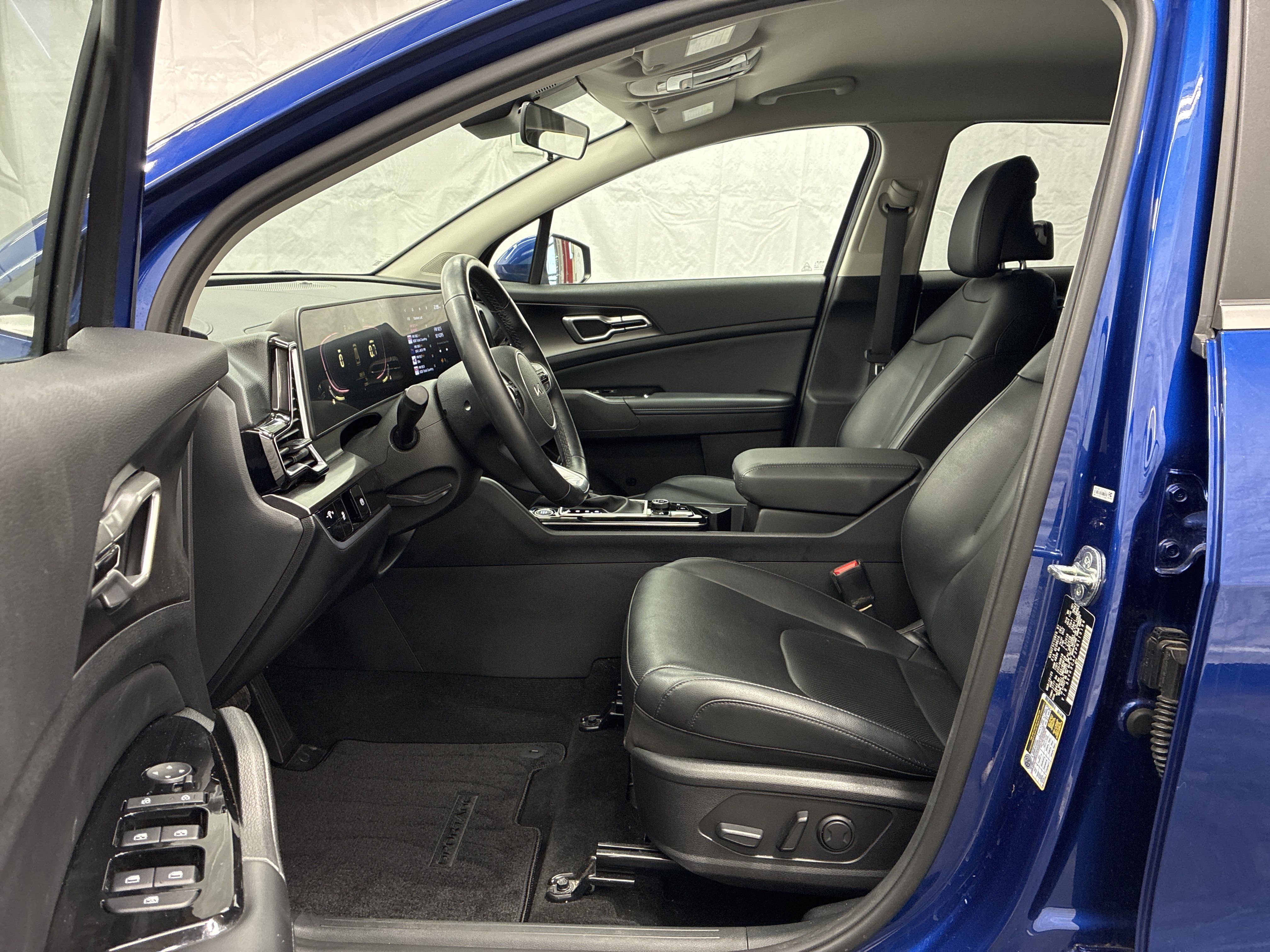 Certified 2023 Kia Sportage EX AWD/4WD image 12