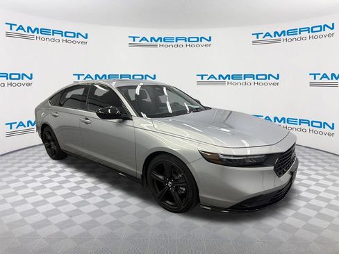 Used 2024 Honda Accord Sport image 7