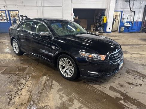 Used 2019 Ford Taurus Limited FWD image 3