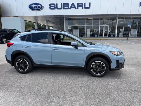 Used 2021 Subaru Crosstrek 2.0i Premium w/ Popular Package #2 AWD/4WD image 2