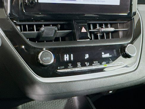 Used 2024 Toyota Corolla LE image 21