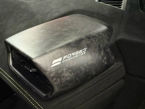 Used 2018 Lamborghini Huracan Performante image 28