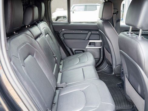 Used 2023 Land Rover Defender 110 S image 49