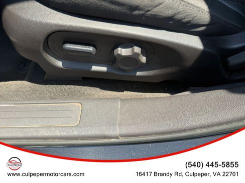 Used 2015 Ford Taurus SEL w/ Equipment Group 201A FWD image 8