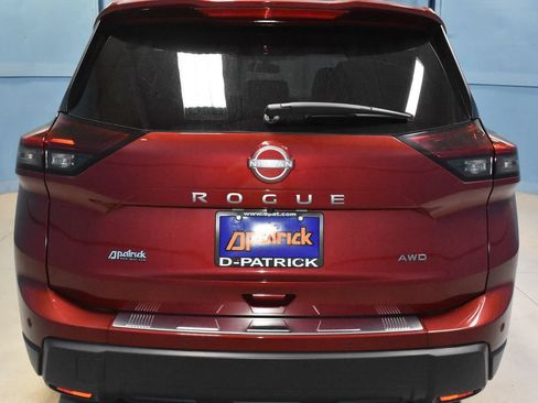 Certified 2026 Nissan Rogue SV AWD/4WD image 24