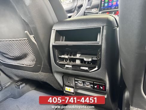 Used 2025 Jeep Grand Cherokee Limited w/ Black Appearance Package AWD/4WD image 21