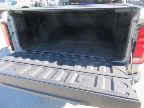 Used 2024 Chevrolet Colorado ZR2 image 5