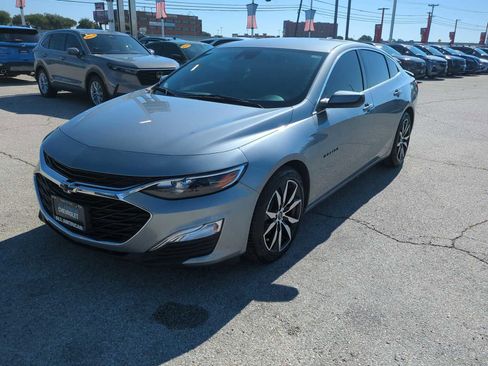 Used 2023 Chevrolet Malibu RS FWD image 4