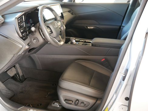 Certified 2025 Lexus RX 350 Premium Plus image 4