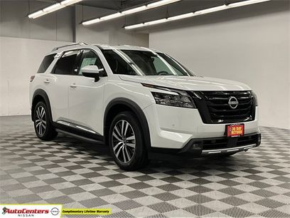New 2025 Nissan Pathfinder Platinum w/ Lighting Package (N93)