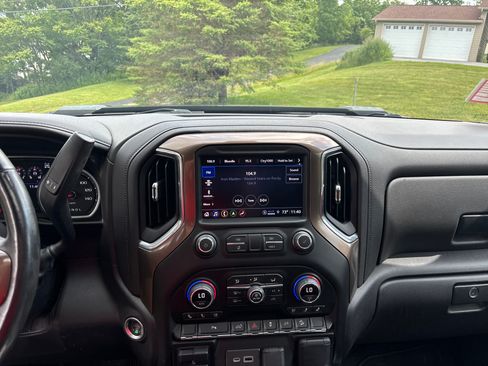 Used 2022 Chevrolet Silverado 2500 High Country w/ Z71 Off-Road Package AWD/4WD image 23