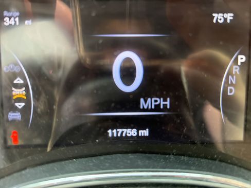 Used 2019 Jeep Grand Cherokee Limited AWD/4WD image 11