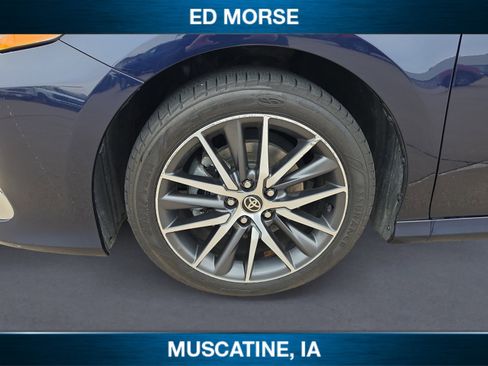 Used 2021 Toyota Camry XLE w/ Navigation Upgrade Package image 14