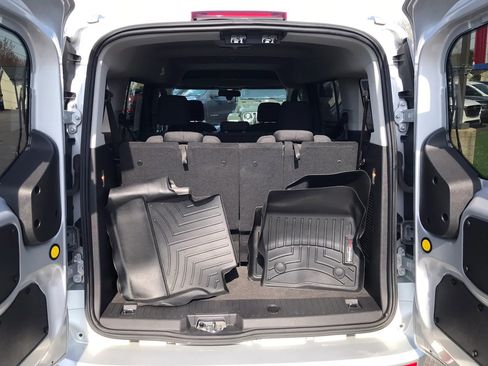 Used 2018 Ford Transit Connect XLT image 37