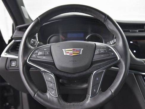 Used 2023 Cadillac XT5 Premium Luxury image 17