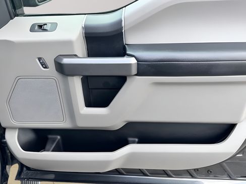 Used 2020 Ford F150 XLT RWD image 26