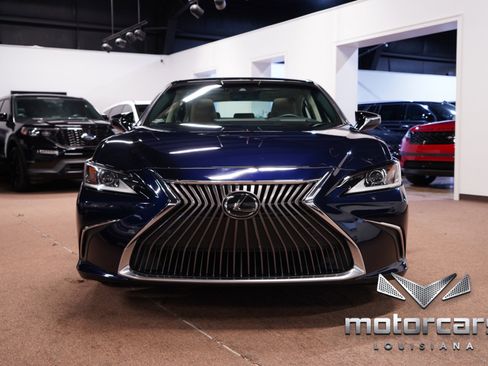 Used 2019 Lexus ES 350 FWD image 2