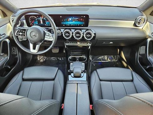 Used 2023 Mercedes-Benz CLA 250 image 18
