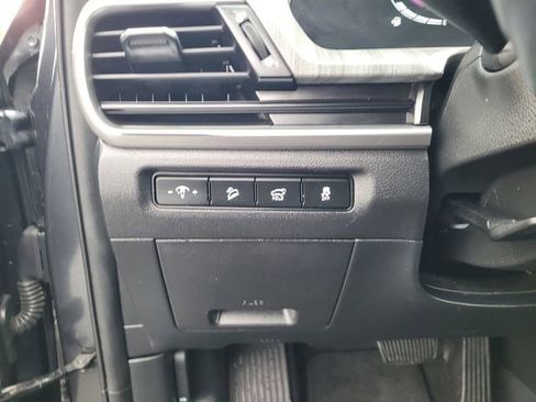 Used 2024 Kia Telluride EX w/ EX Captain's Chair Package AWD/4WD image 25