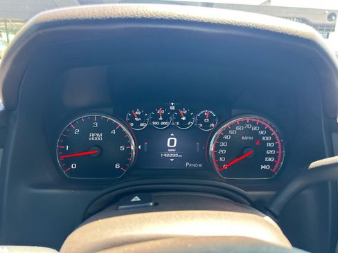 Used 2015 GMC Yukon Denali w/ Touring Package AWD/4WD image 12
