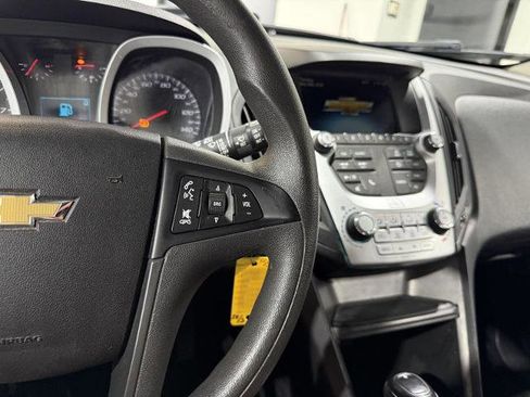 Used 2017 Chevrolet Equinox LS FWD image 14