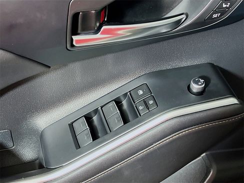 Certified 2023 Toyota Highlander Bronze Edition image 17