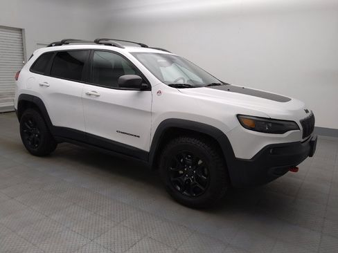Used 2019 Jeep Cherokee Trailhawk w/ Cold Weather Group AWD/4WD image 11