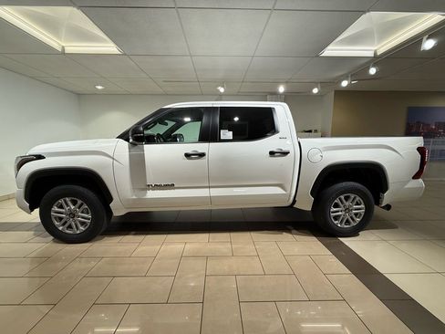 New 2026 Toyota Tundra SR5 AWD/4WD image 2