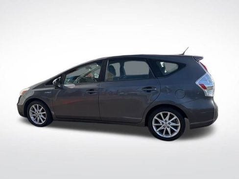 Used 2012 Toyota Prius V Five image 3