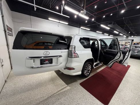 Used 2015 Lexus GX 460 Luxury AWD/4WD image 65