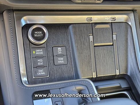 Certified 2025 Lexus GX 550 w/ Accessory Package (CT) image 27