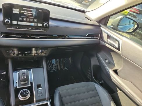 Used 2024 Mitsubishi Outlander SE image 19