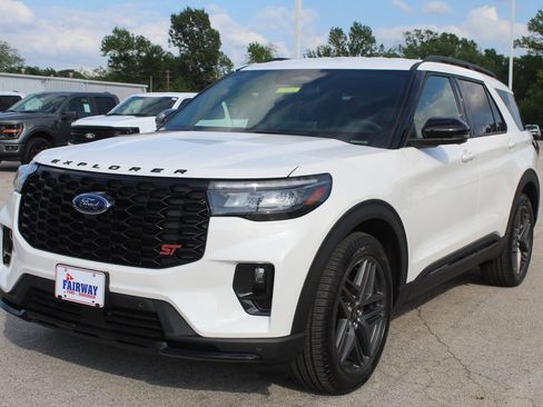 New 2026 Ford Explorer ST AWD/4WD image 3