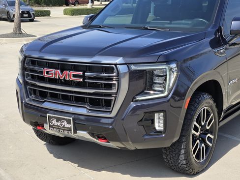 Used 2023 GMC Yukon XL AT4 w/ AT4 Premium Package image 10