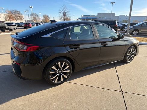Used 2024 Honda Civic EX-L image 5