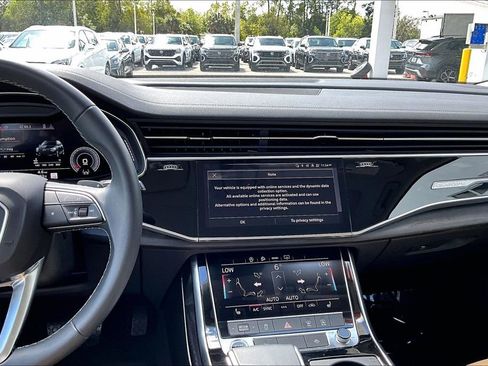 Certified 2025 Audi Q7 2.0T Premium w/ Convenience Plus Package image 20