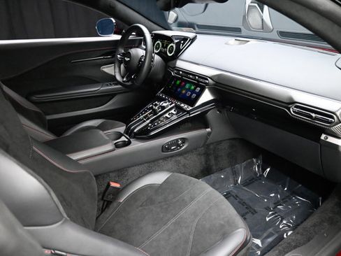 Used 2025 Aston Martin V8 Vantage image 57