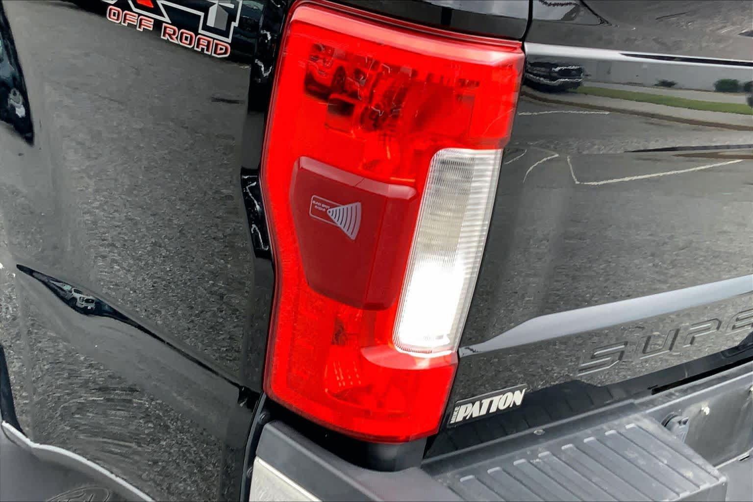 Used 2018 Ford F250 Lariat w/ Chrome Package AWD/4WD image 26